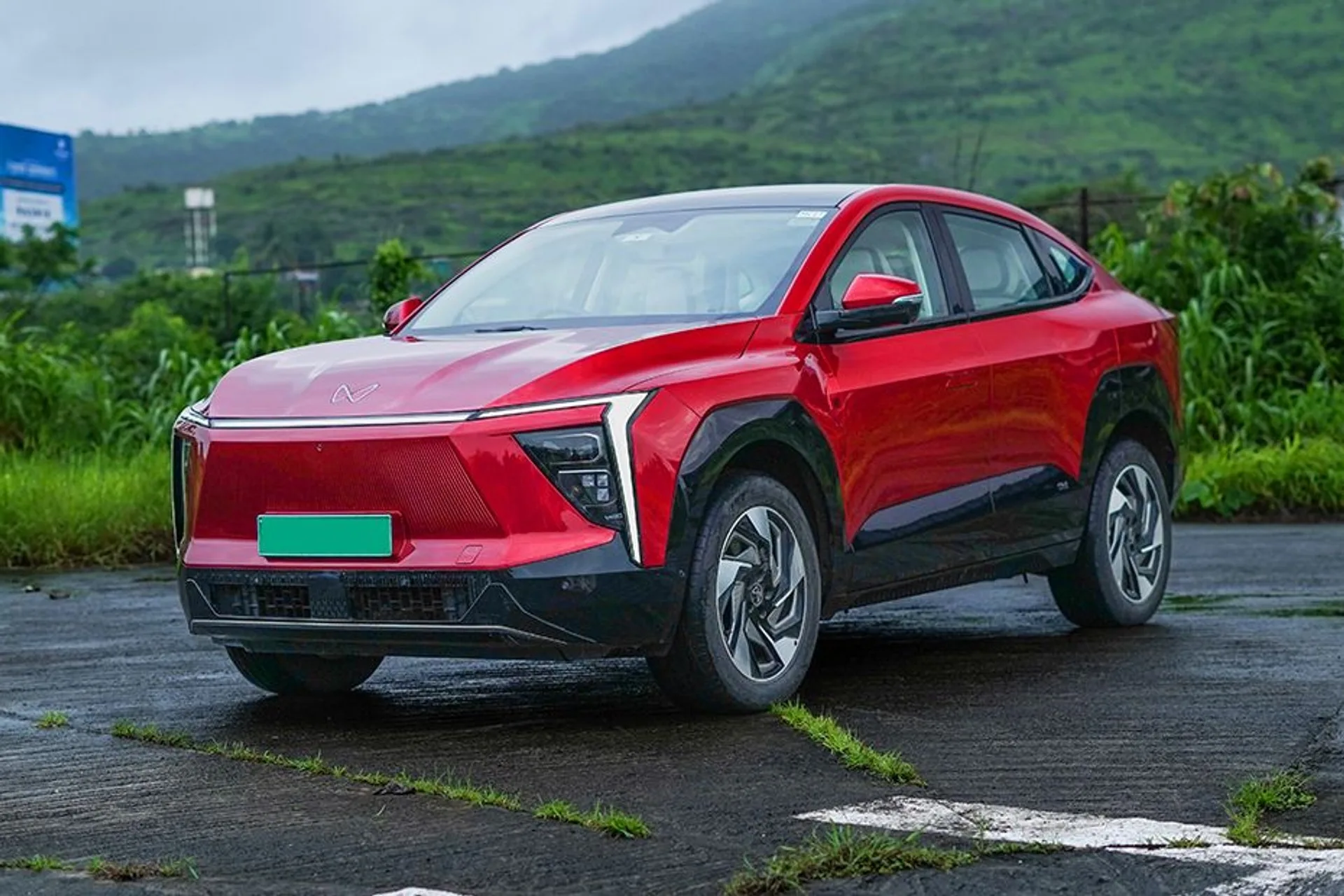 Mahindra XEV 9e